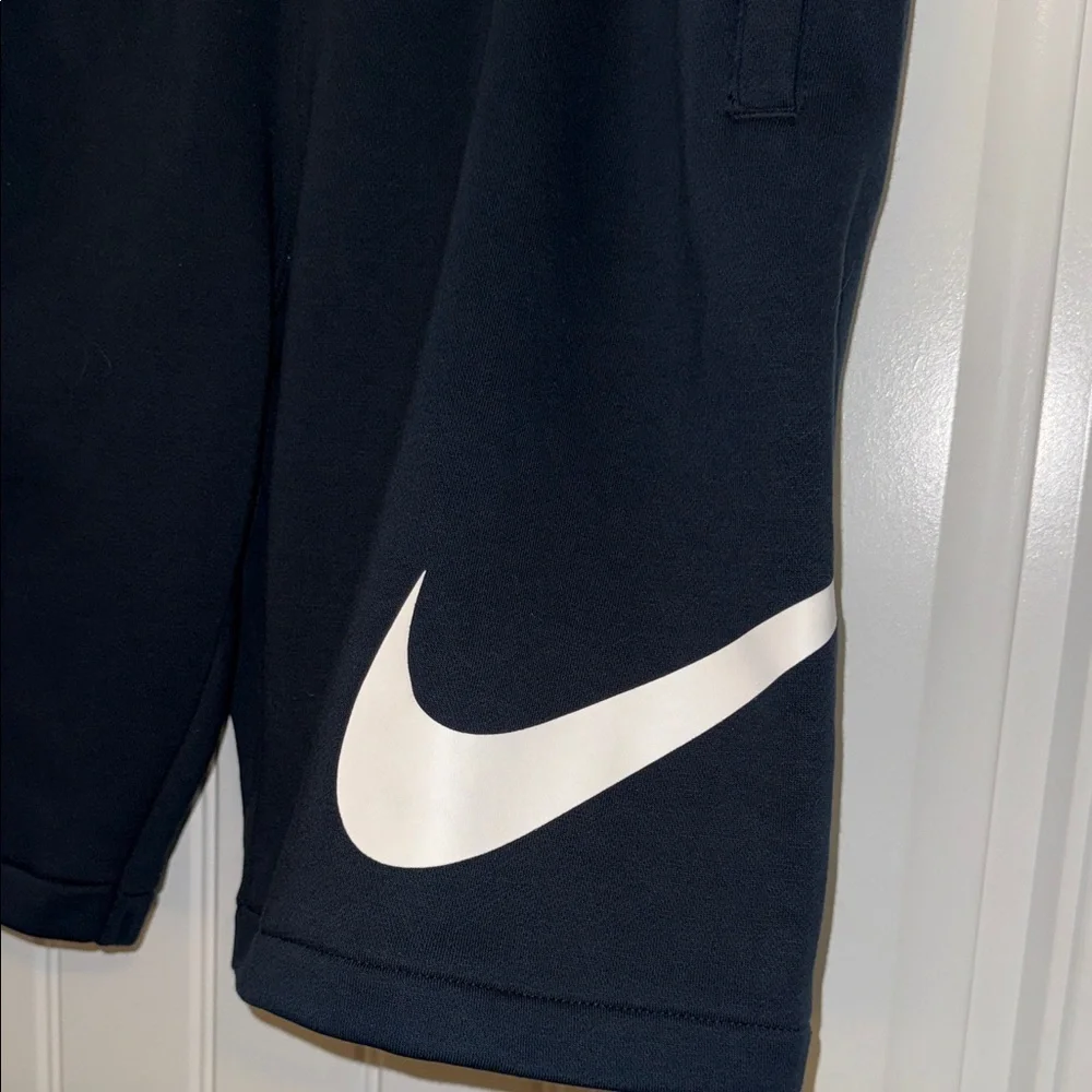 Nike Black Men's Shorts with White Swoosh - Picture 5 of 8